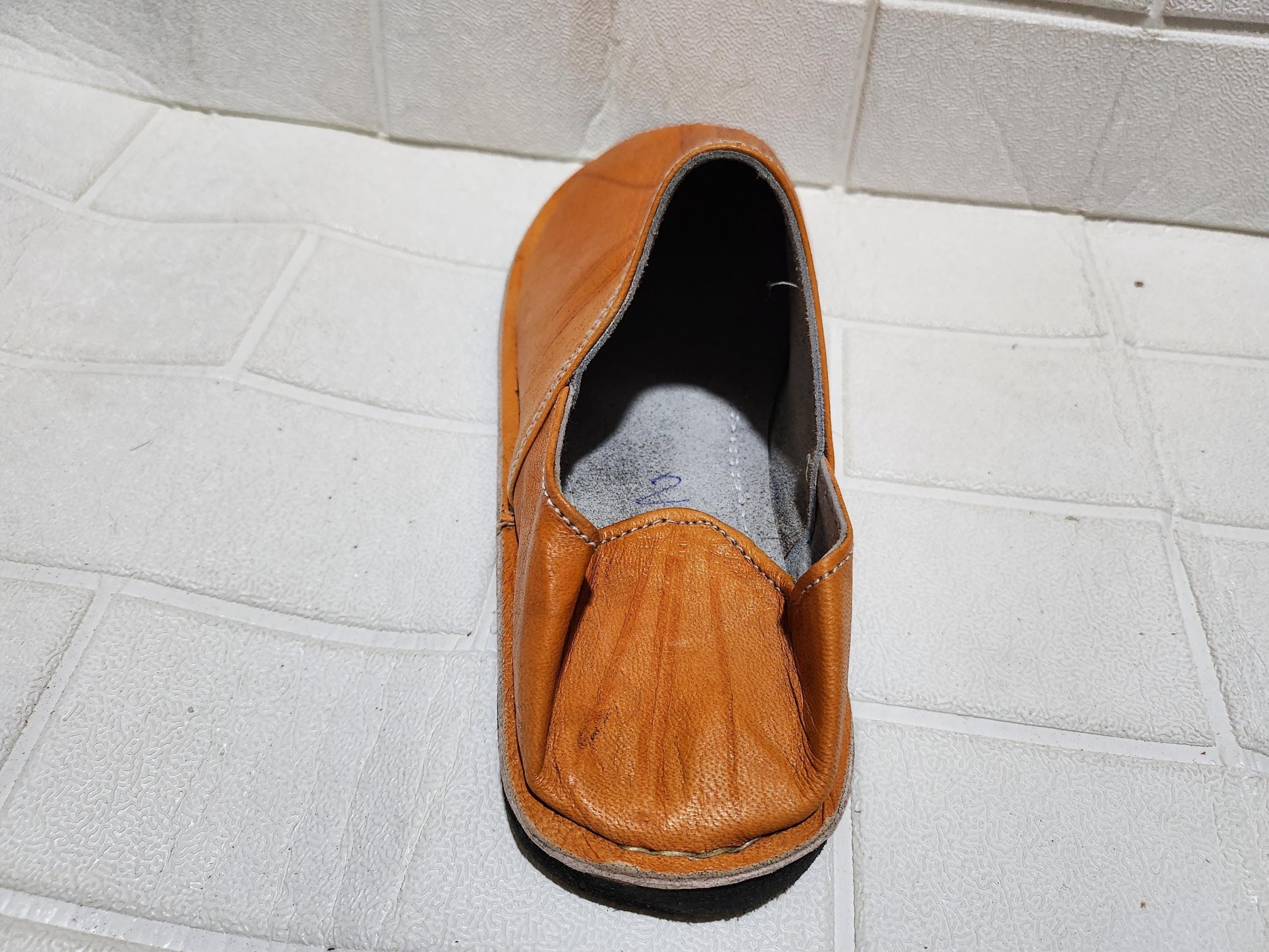 Moroccan Men’s Orange Leather Slip-on Sandals – Handmade Babouche For Him – Natural Leather Slides – Custom Gift Idea – Sizes 40-46 Eu
