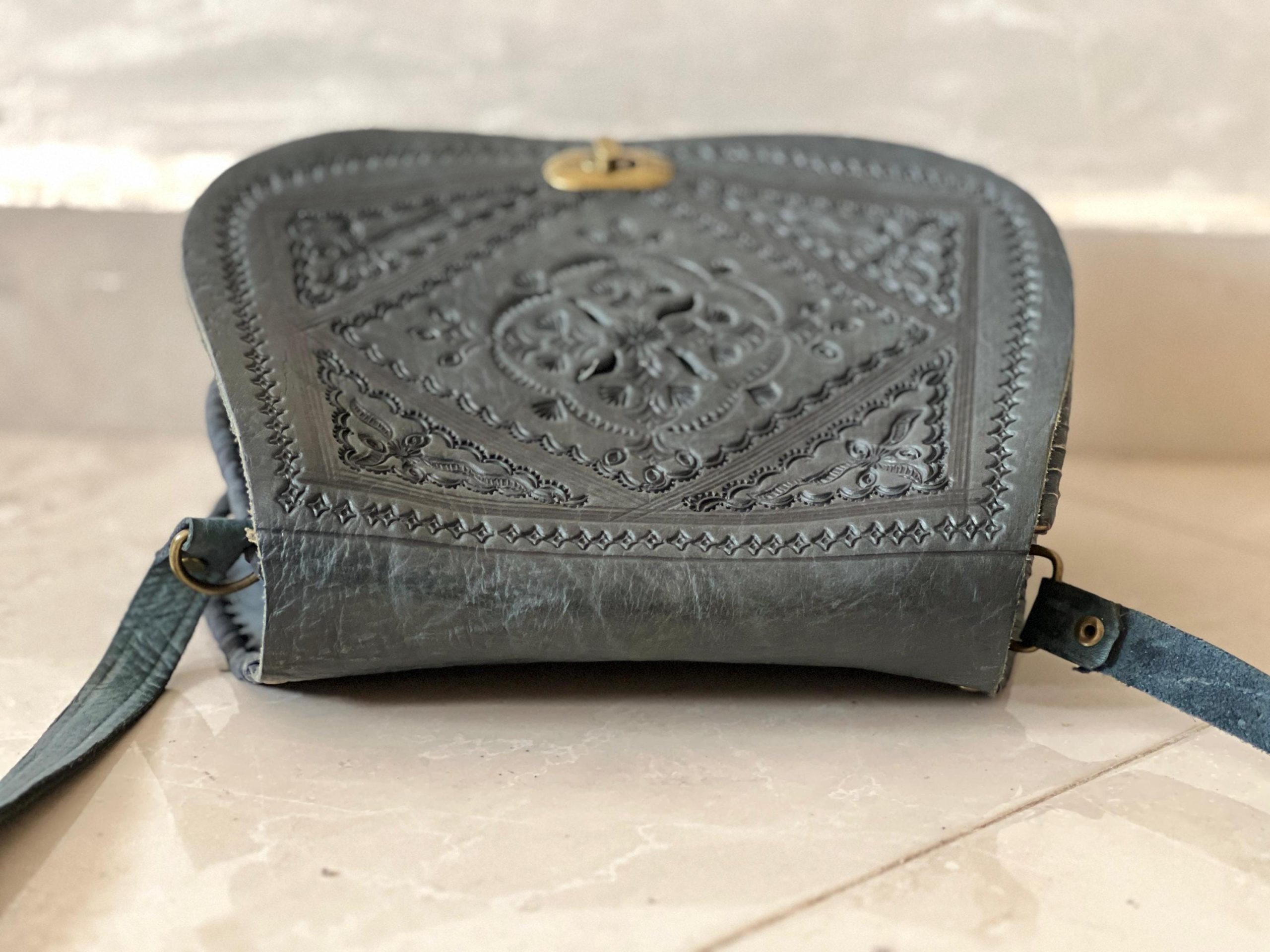 Handmade Moroccan Leather Crossbody Bag – Tooled Floral Carving Saddle Purse – Boho Vintage Shoulder Bag – Artisan Cowhide Leather Handbag